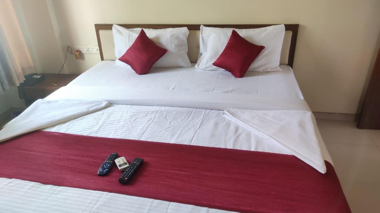 Atithi Service Apartment Pune Room photo